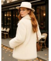 Comprar casaco feminino de pelo bege premium super macio e elegante para inverno em oferta com caimento impecável